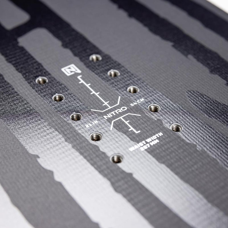 NITRO PHASE All Mountain -lumilauta aktiivisille laskijoille